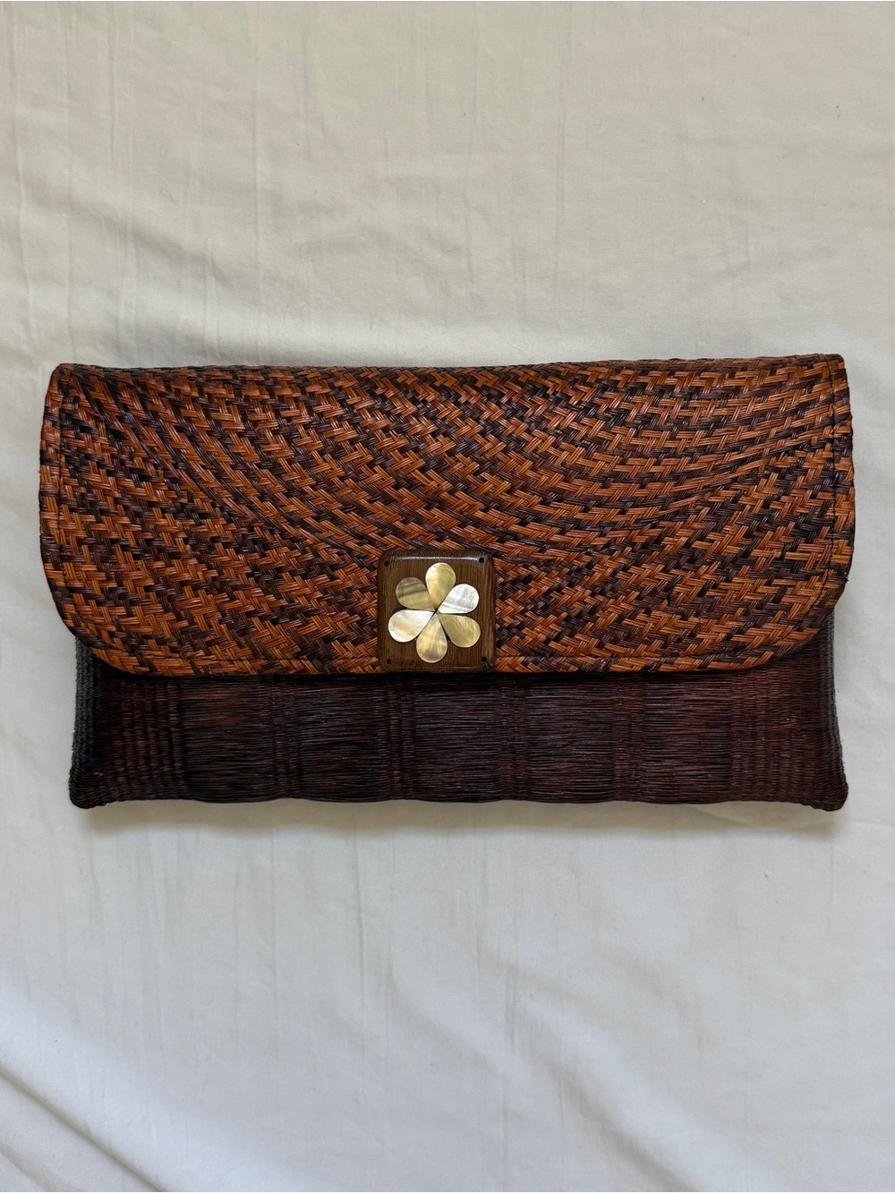 Kate Chan Woven Straw Clutch Boho Brown Wooden Floral Closure